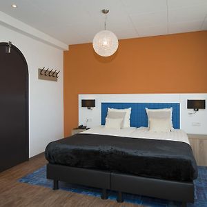 Zimmer mit zwei Einzelbetten